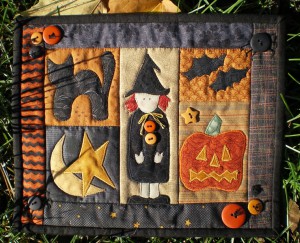 mini-halloween-quilt