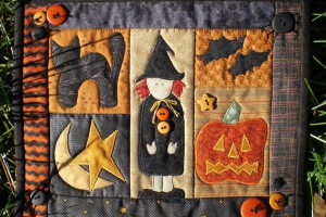 ハロウィンのパッチワークキルトなどに見られる魔女について